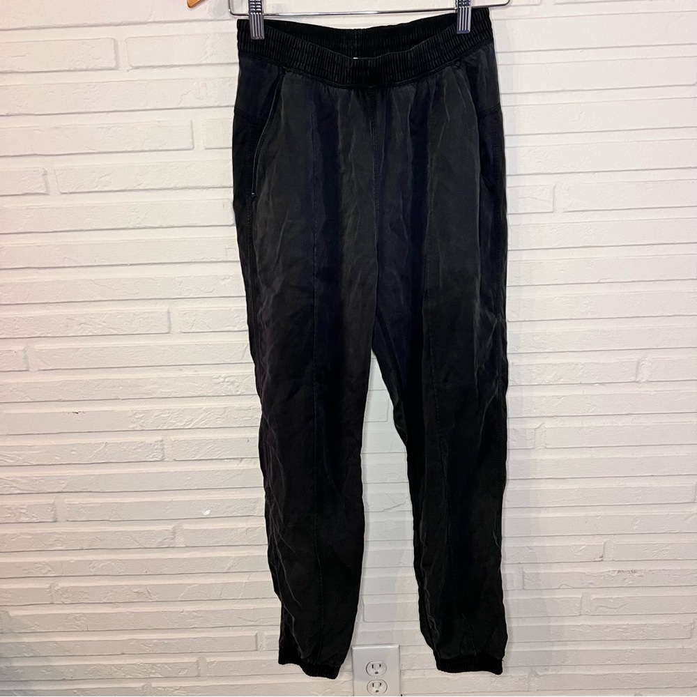 Lululemon Black Soft Stretch Athletic Joggers, Women’s Size 6